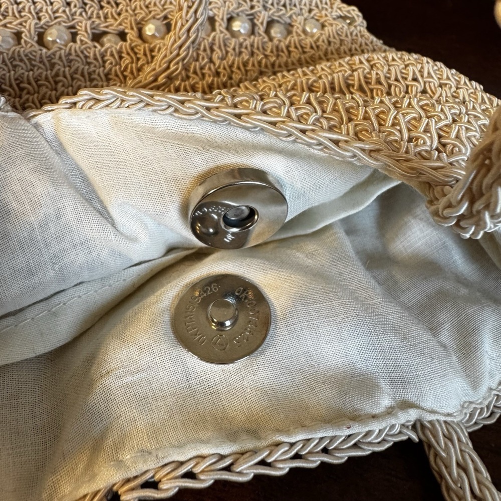 Kathy Ireland Purse Crossbody 7.25"x7.25" W/ Strap Ivory Color Zip Closure VNTG - Picture 11 of 12